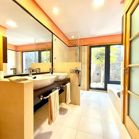 Casa de Férias Mamma Mia B Luxus-villen By Interhome Playa Blanca (Lanzarote)